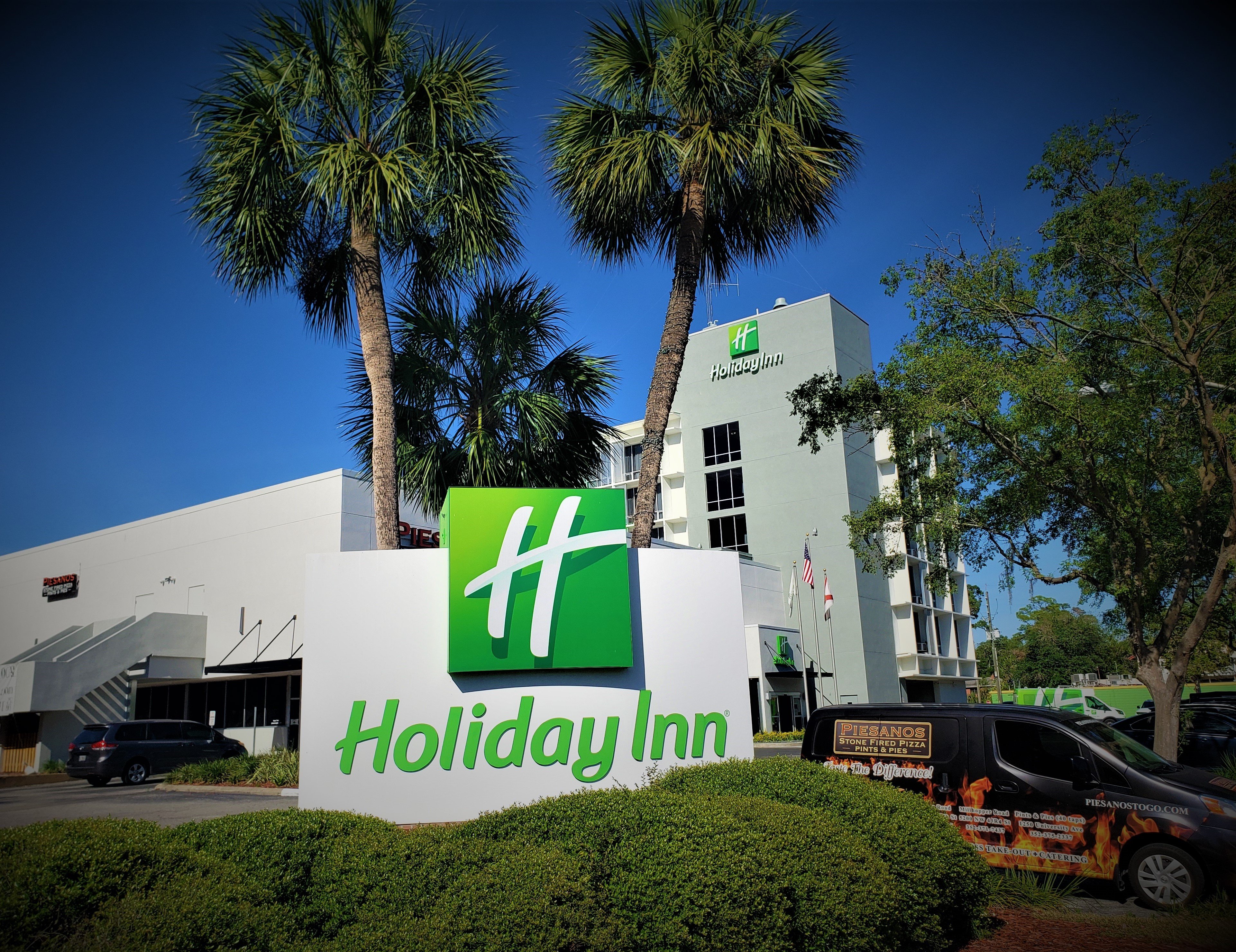 Holiday Inn University Center