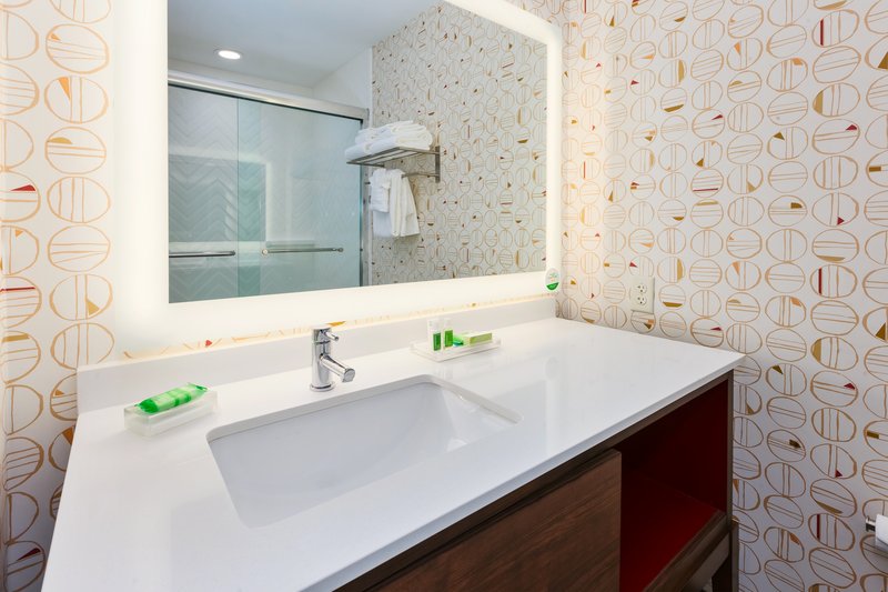 Holiday Inn Hotel and Suites Toledo Southwest – Perrysburg