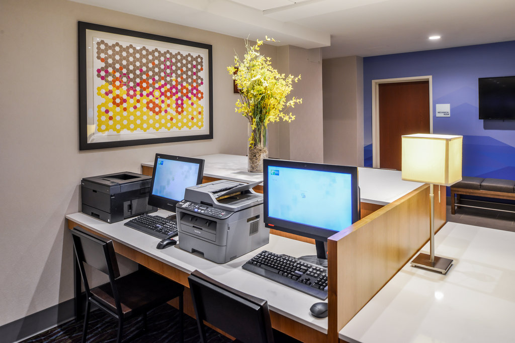 Holiday Inn Express & Suites CLIFTON PARK, Saratoga