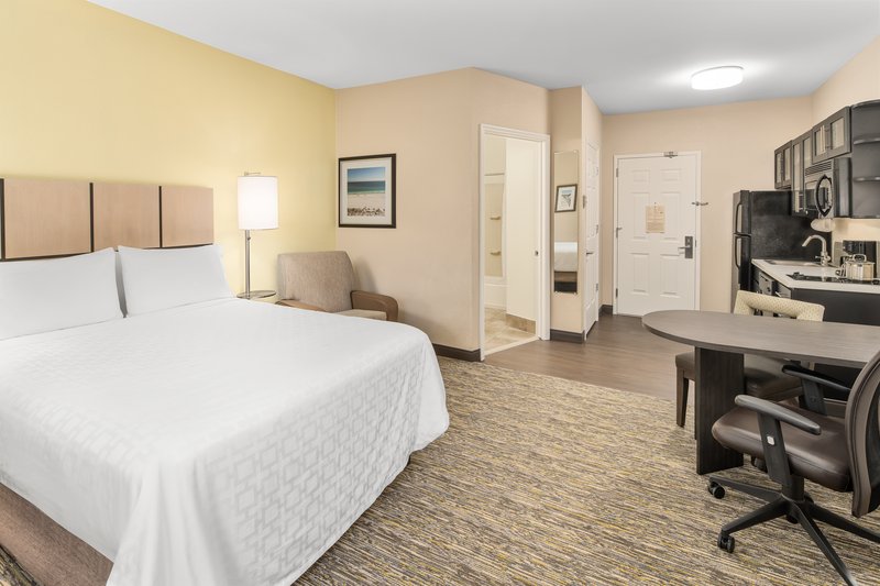 CANDLEWOOD SUITES MIRAMAR BCH