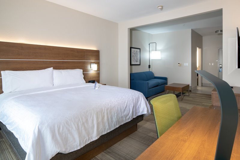 HOLIDAY INN EXP STES – DESOTO