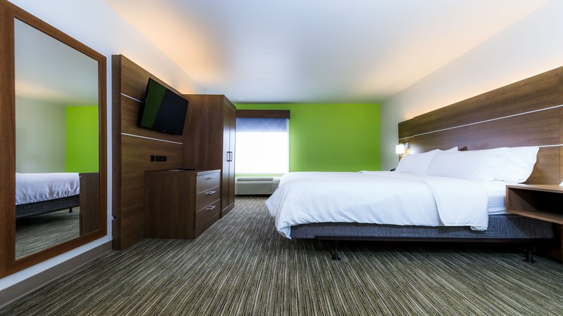 HOLIDAY INN EXP OSAGE BEACH