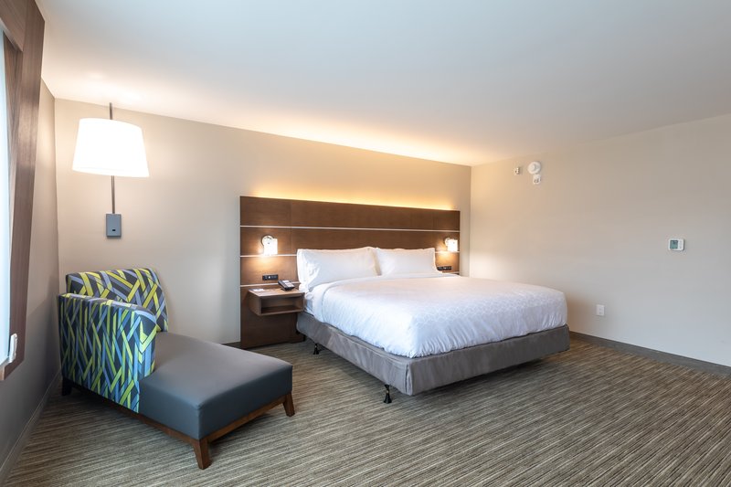 Holiday Inn Express and Suites Greenville – Taylors