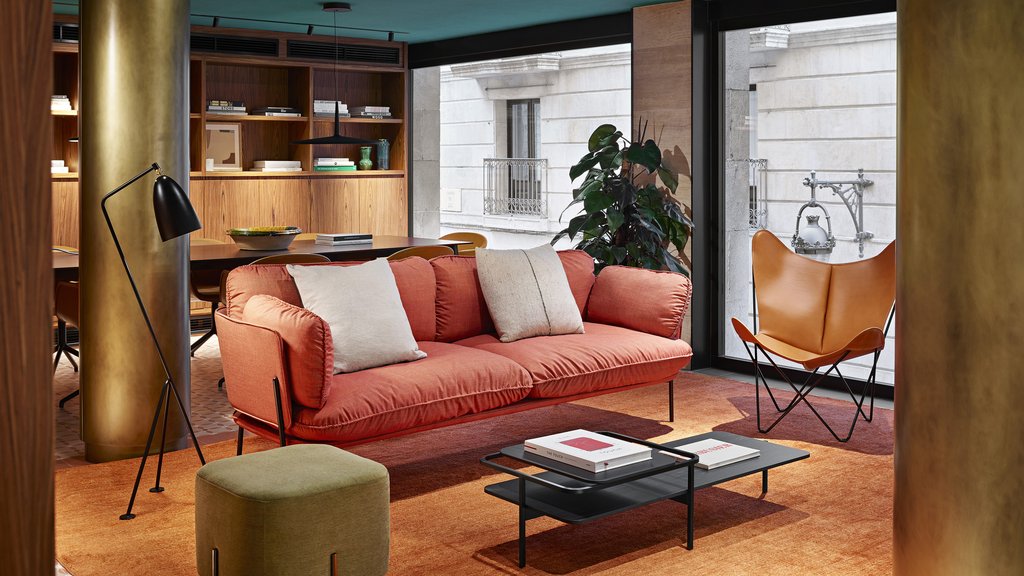 Discover our coworking space and library