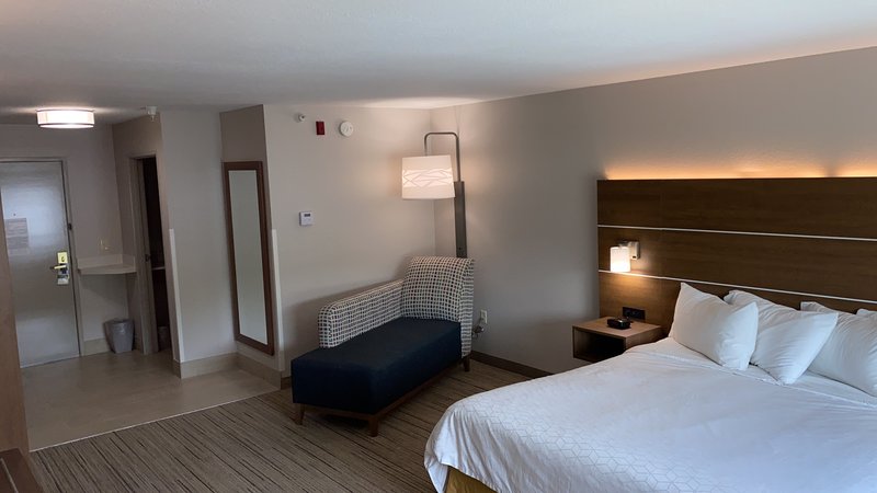 HOLIDAY INN EXP STES WESTON