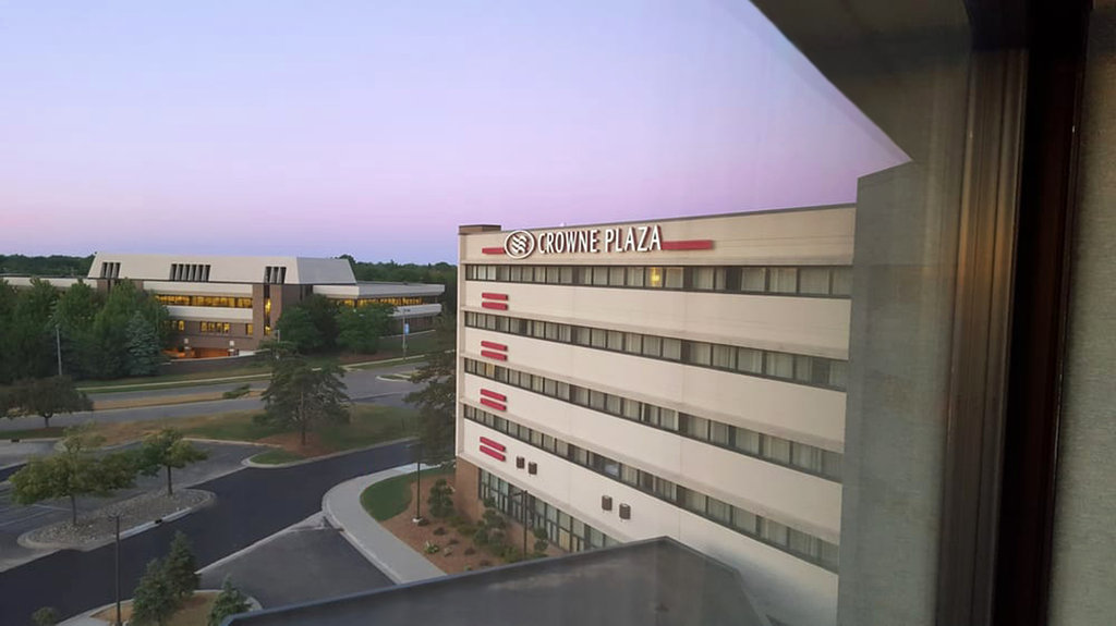 Quiet Suburban Location at the Crowne Plaza Lansing