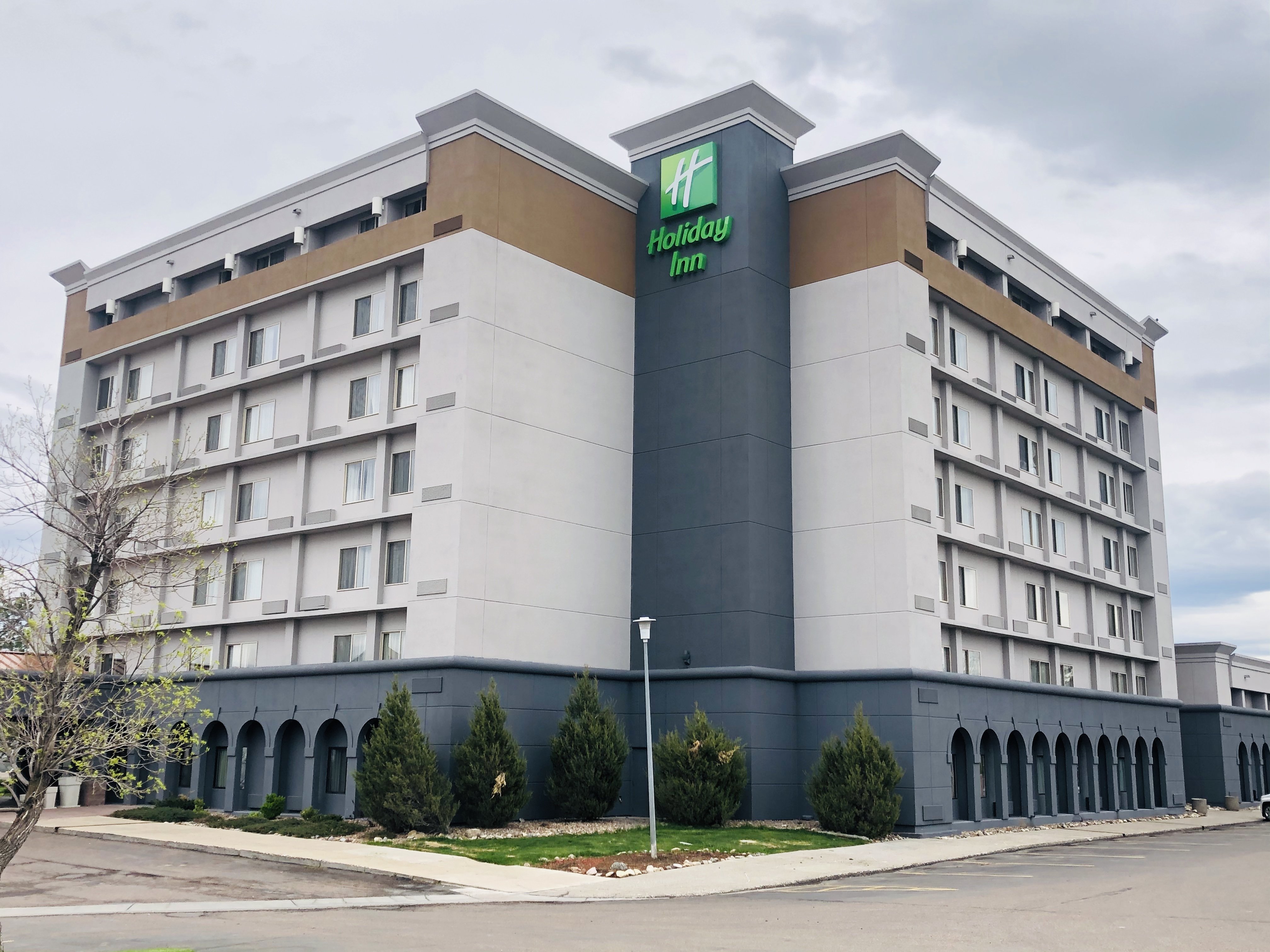 Holiday Inn Convention Center