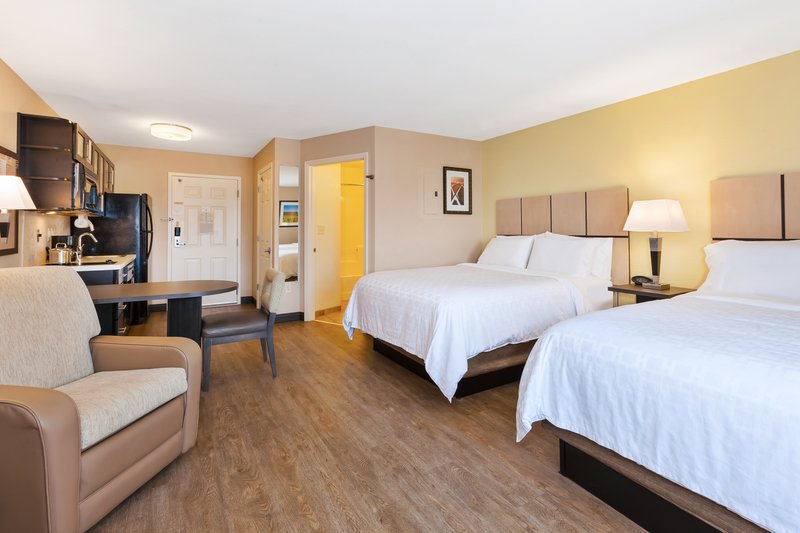 2 QUEEN BEDS STUDIO SUITE NONSMOKING