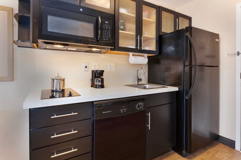 CANDLEWOOD SUITES ROCKY MOUNT
