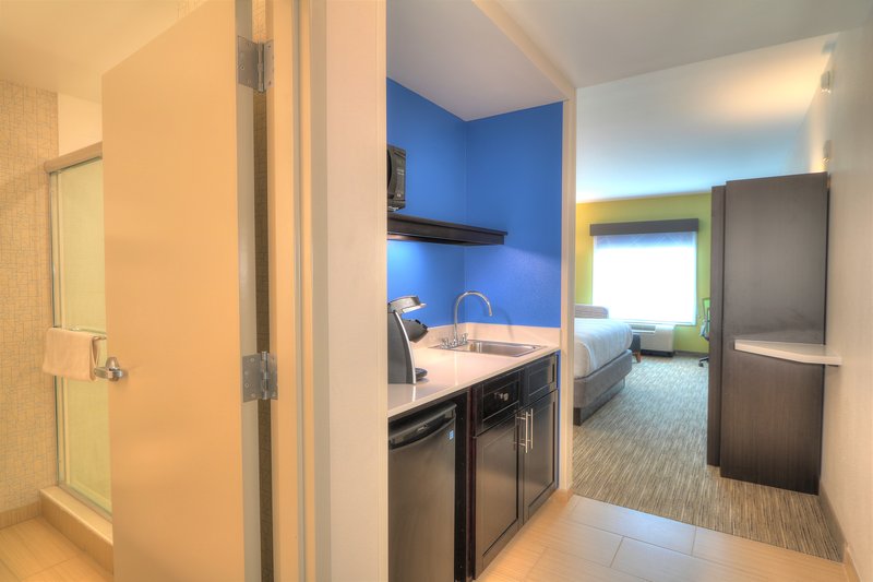 HOLIDAY INN EXP STES SARALAND