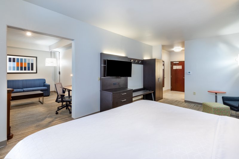 HOLIDAY INN EXP SUITES GUYMON