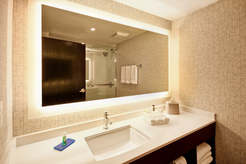 HOLIDAY INN EXP DORNEY PARK