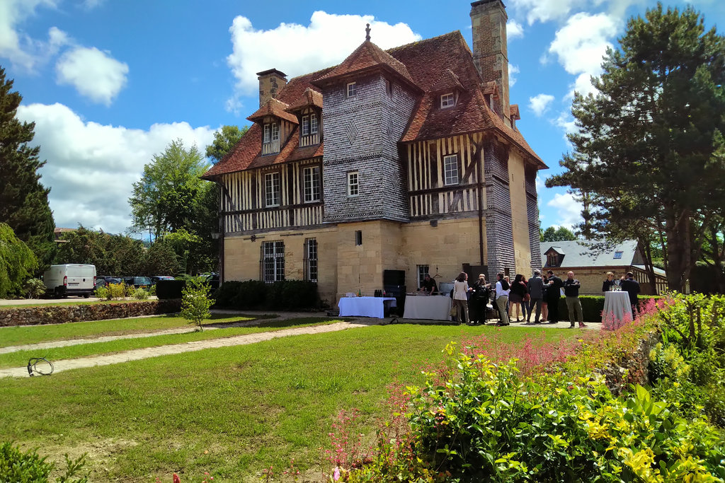 Guest photo