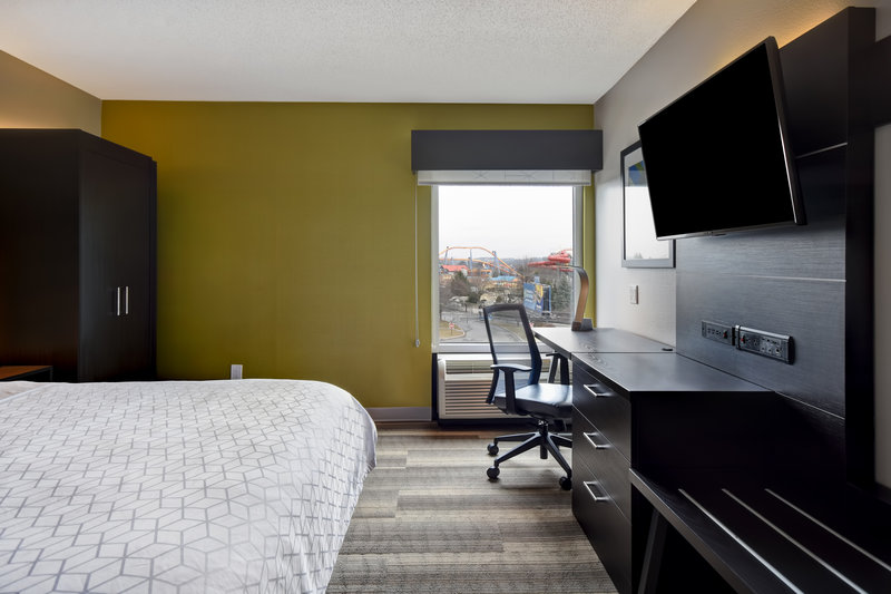 HOLIDAY INN EXP DORNEY PARK