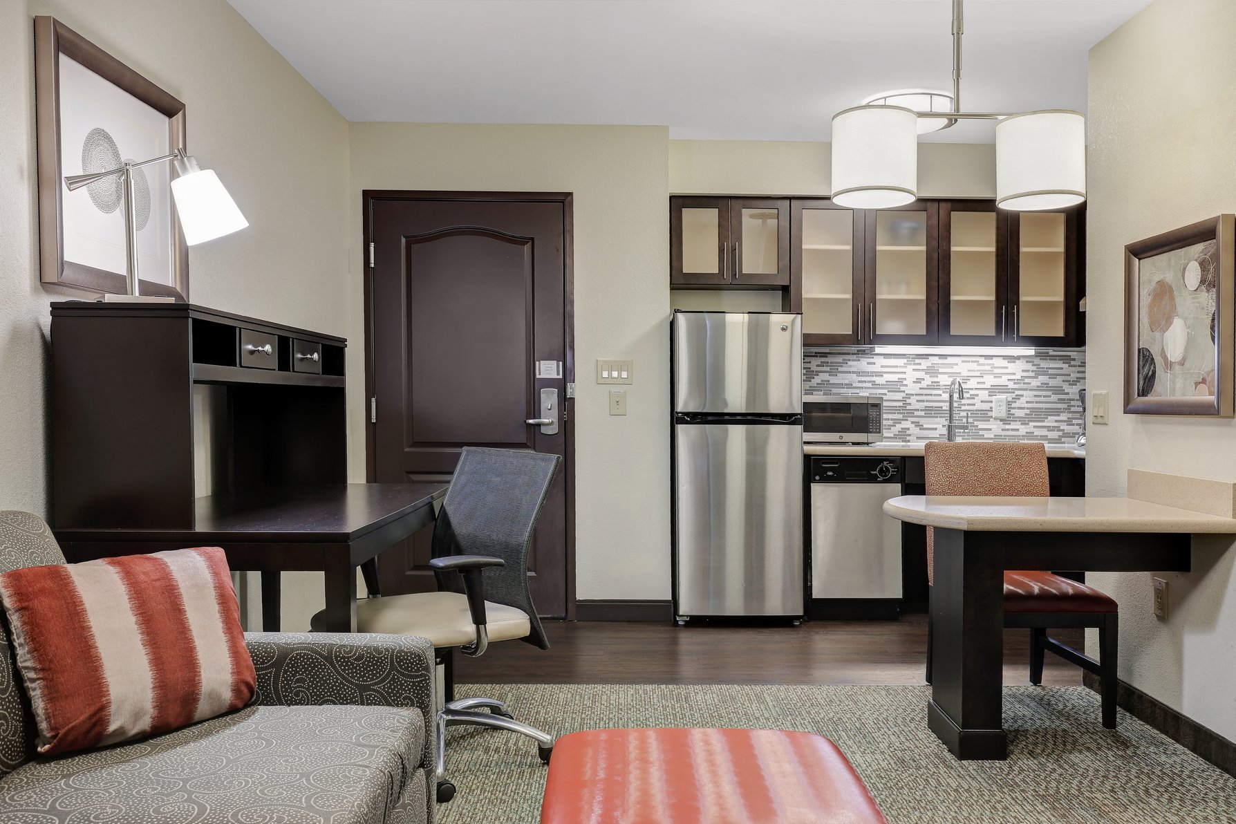 Staybridge Suites Washington D.C.- Greenbelt Room Type - 1 King 1 Bedroom Suite Walk In Shower