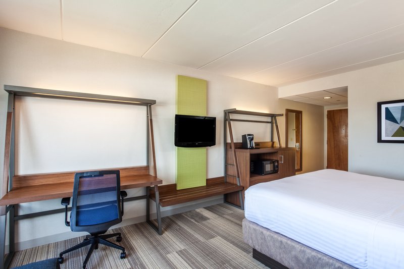 Holiday Inn Express Hauppauge – Long Island