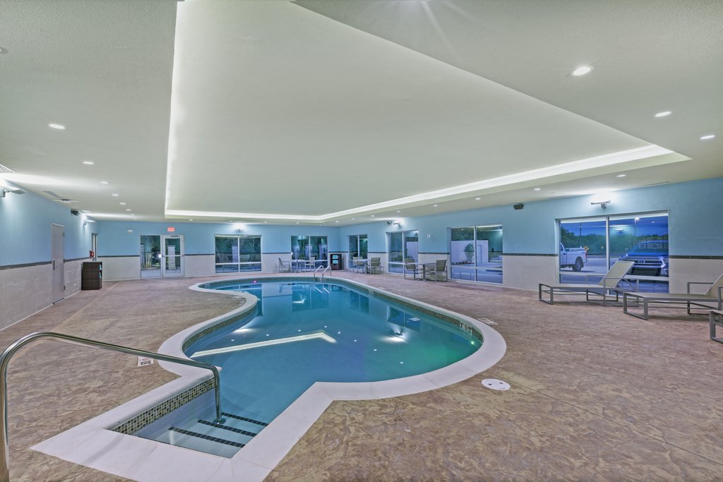 Holiday Inn Express & Suites PARSONS, Labette