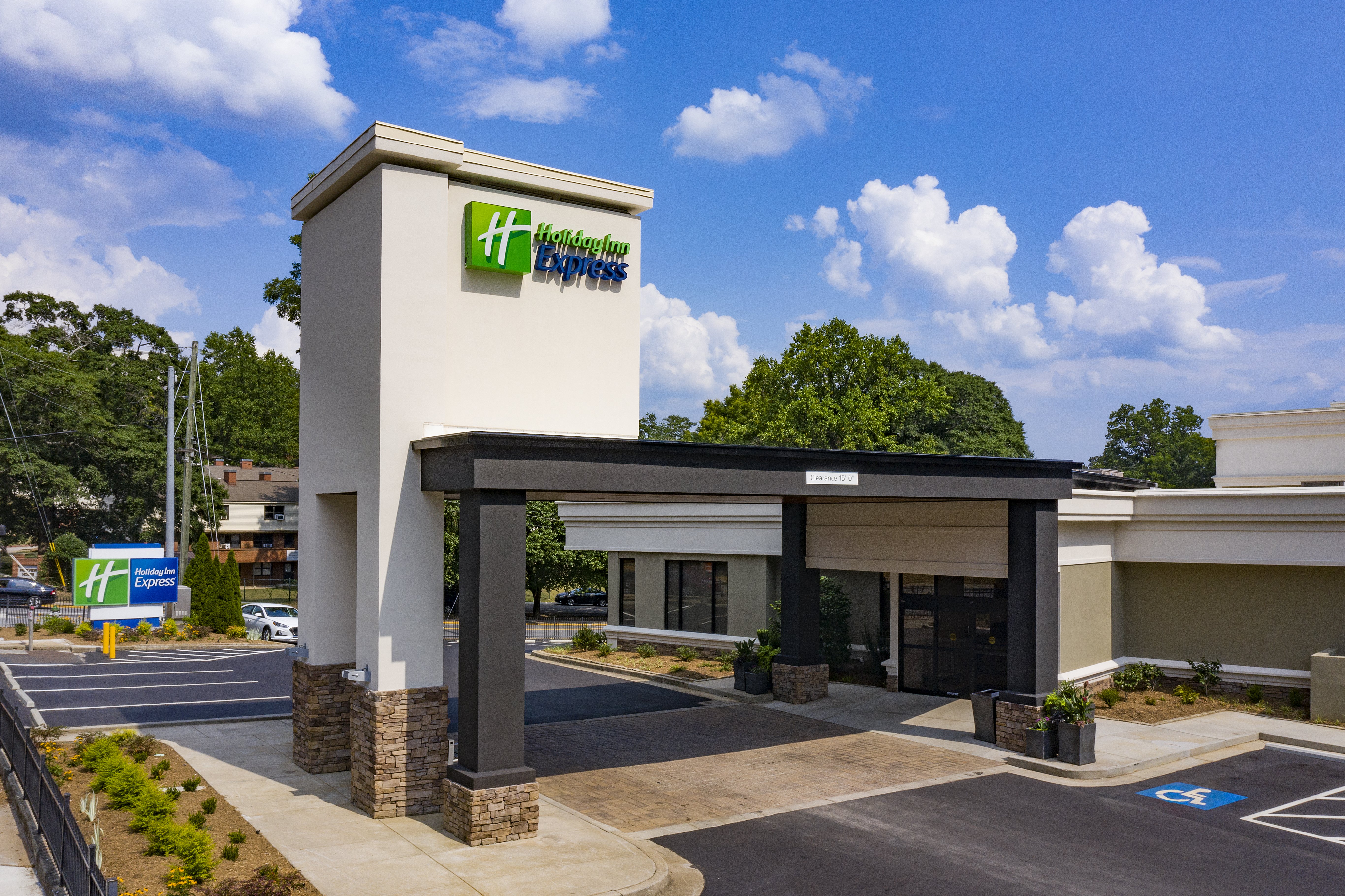 Holiday Inn Express - University Area