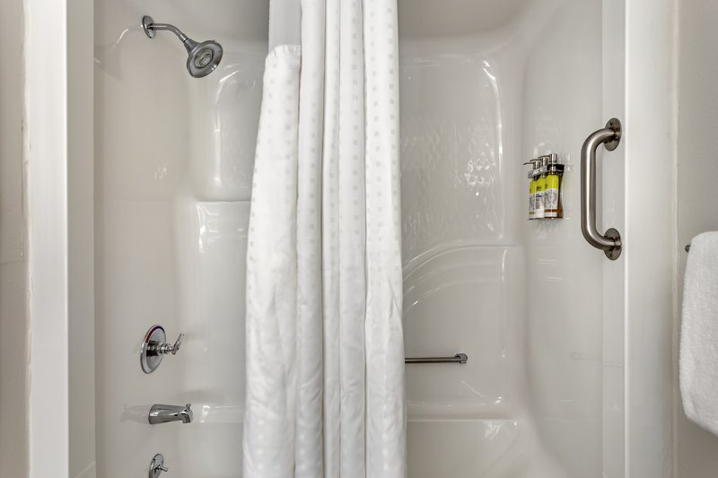 HOLIDAY INN EXP – CENTRAL