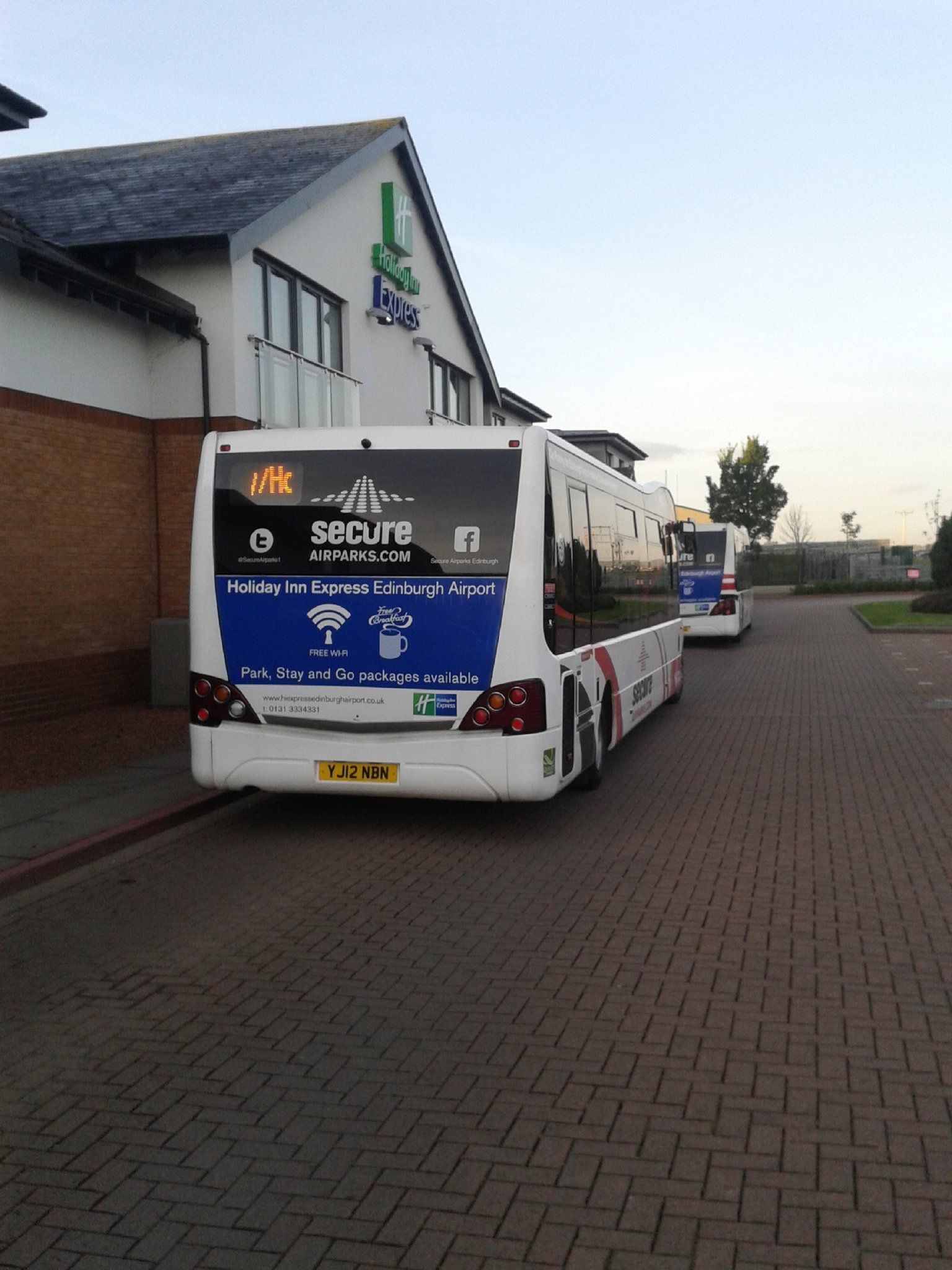 24 hour shuttle bus to/from Airport in under 10 minutes