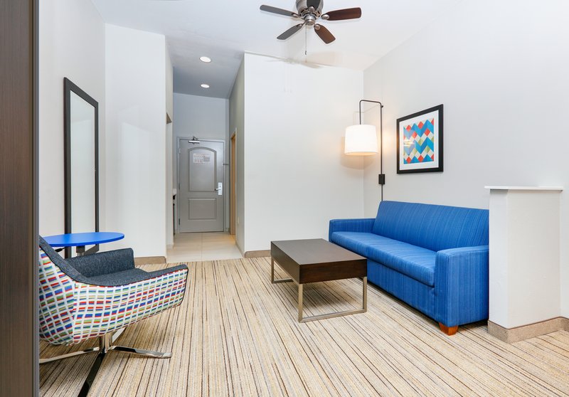 2 BEDS SUITE NONSMOKING
