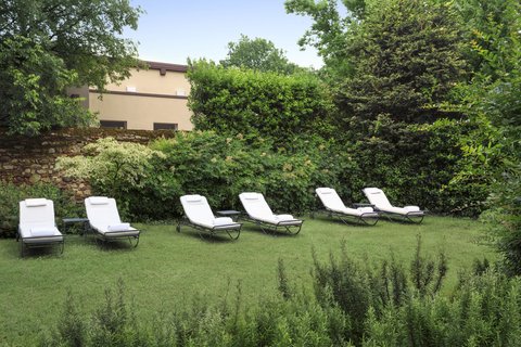 Unwind and sunbathe in our relaxing inner garden.