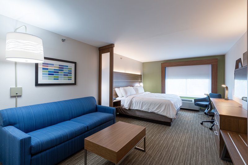Holiday Inn Express and Suites Arlington North – Stadium Area