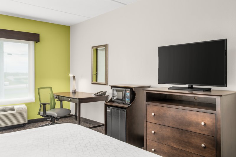 HOLIDAY INN EXP STES NEWARK