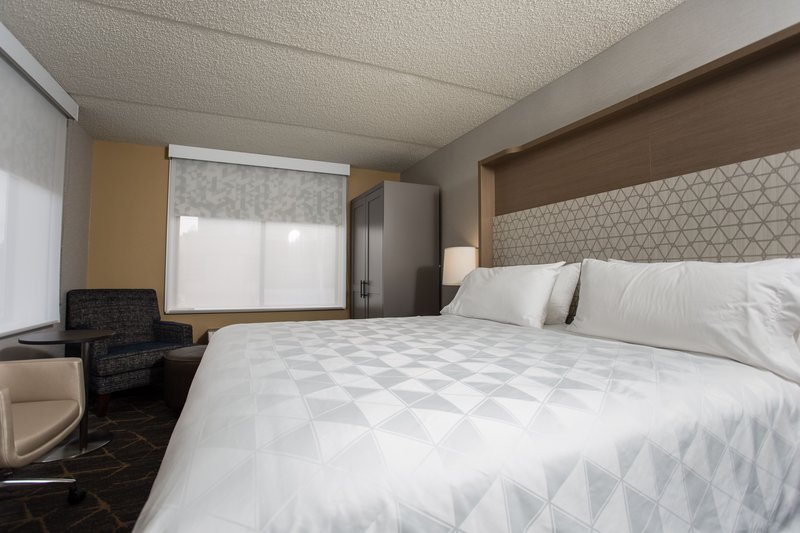 1 KING BED LOCATION NONSMOKING