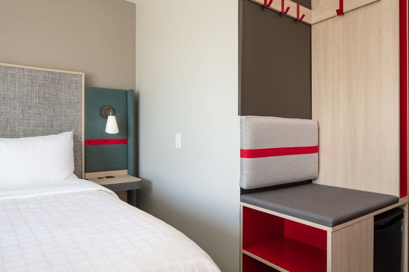 avid Hotels Madison – Monona