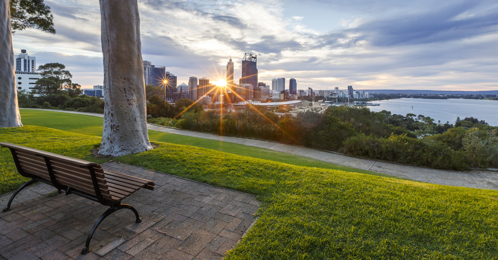 Crowne Plaza Perth by IHG - The Beautiful Kings Park overlooks the picturesque Perth City