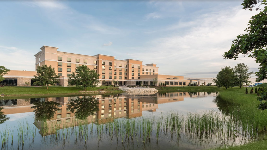 Holiday Inn Joliet Wedding Event Conference Center Exterior