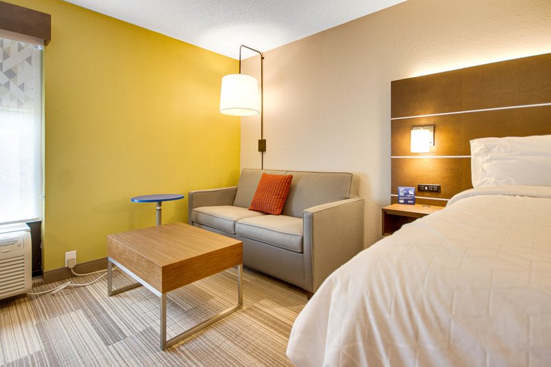HOLIDAY INN EXPRESS DUBLIN