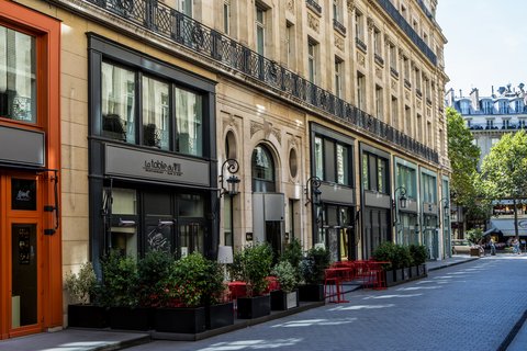 Bienvenue dans notre rue charmante rue piétonne