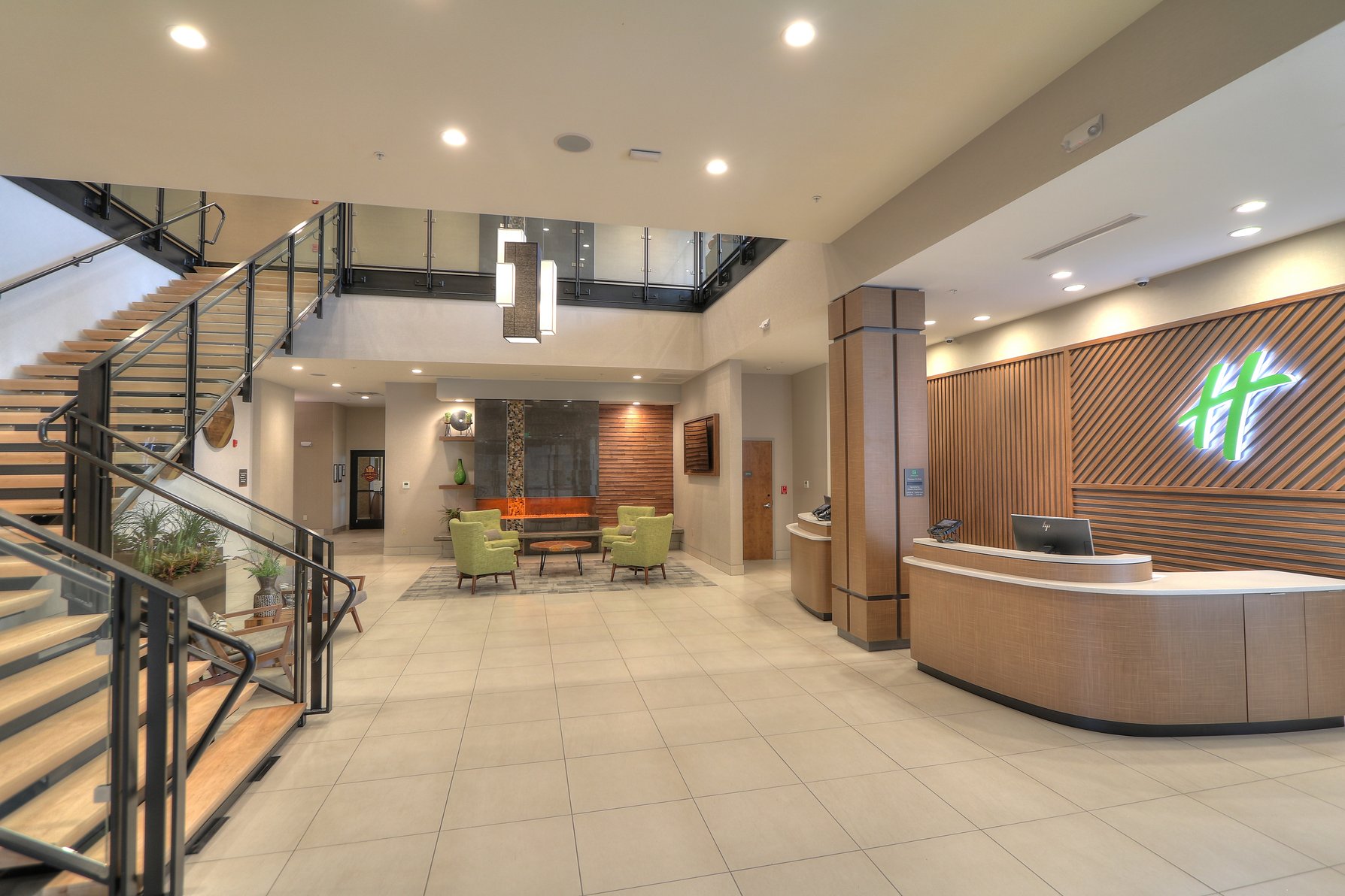 Modern Design Lobby and Rooms