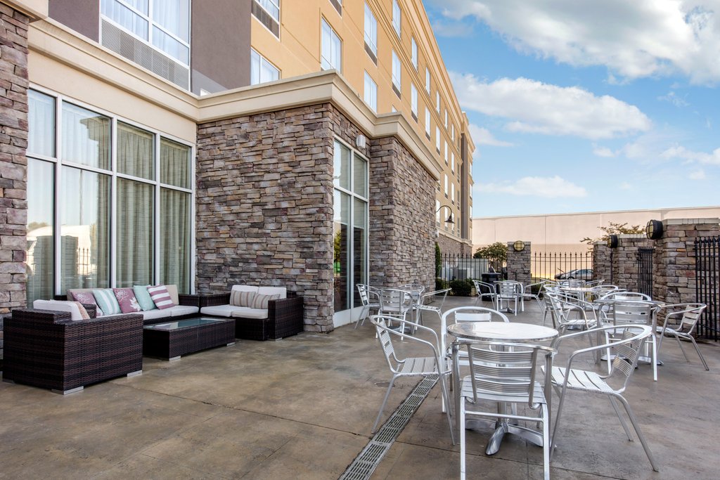 Have a relaxing afternoon break on the terrace of our Guest Patio.