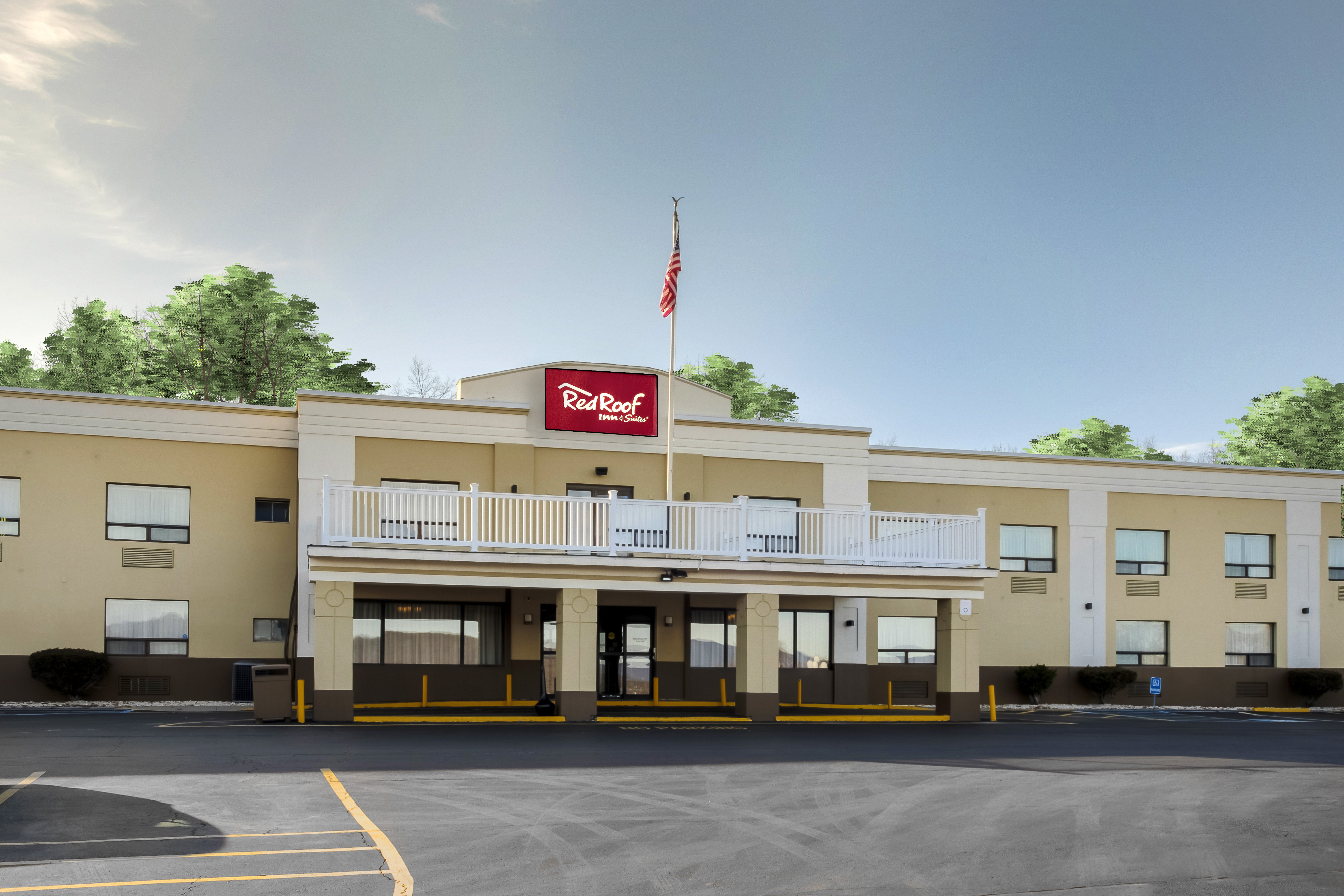 Red Roof Inn & Suites Newburgh - Stewart