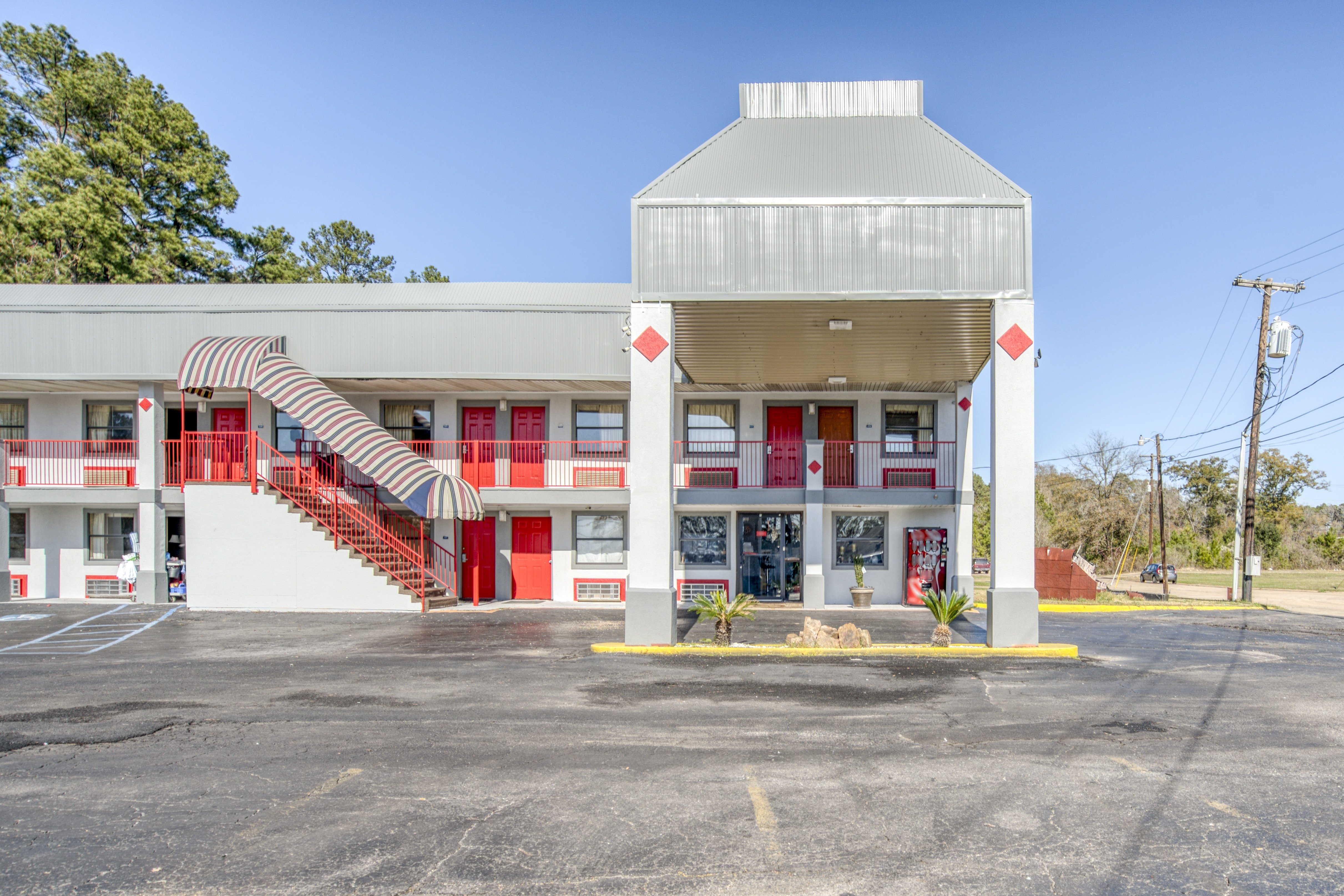 OYO Hotel Pineville LA Hwy 165