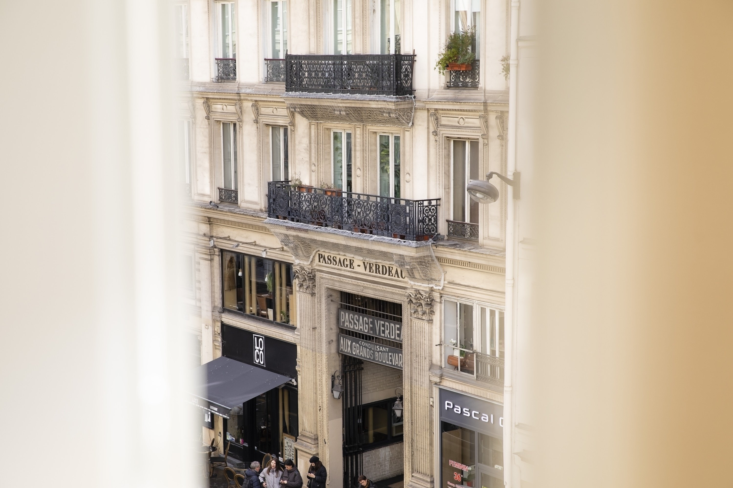 Nell Hotel & Suites