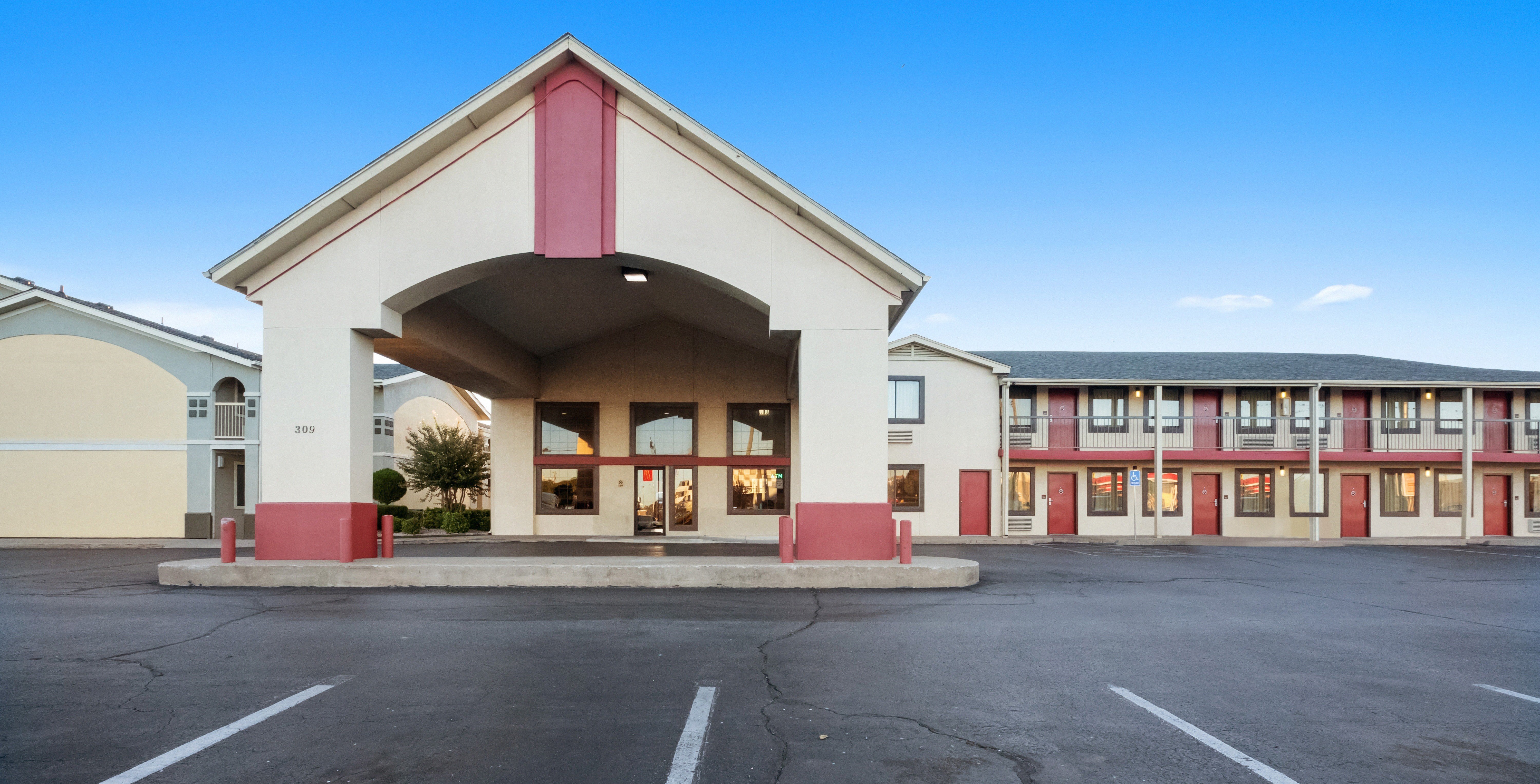 Red Roof Inn Oklahoma Airport – I-40