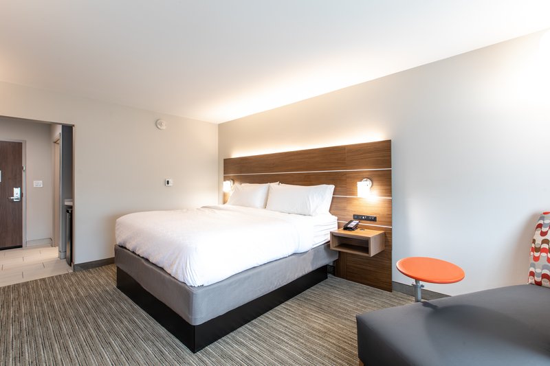 Holiday Inn Express and Suites Greenville S – Piedmont