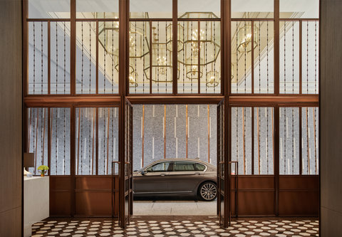 Rosewood Bangkok Porte Cochere