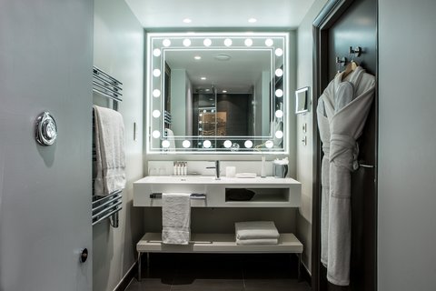 D&eacute;tentez vous dans nos salles de bain luxueuses d'inspiration spa