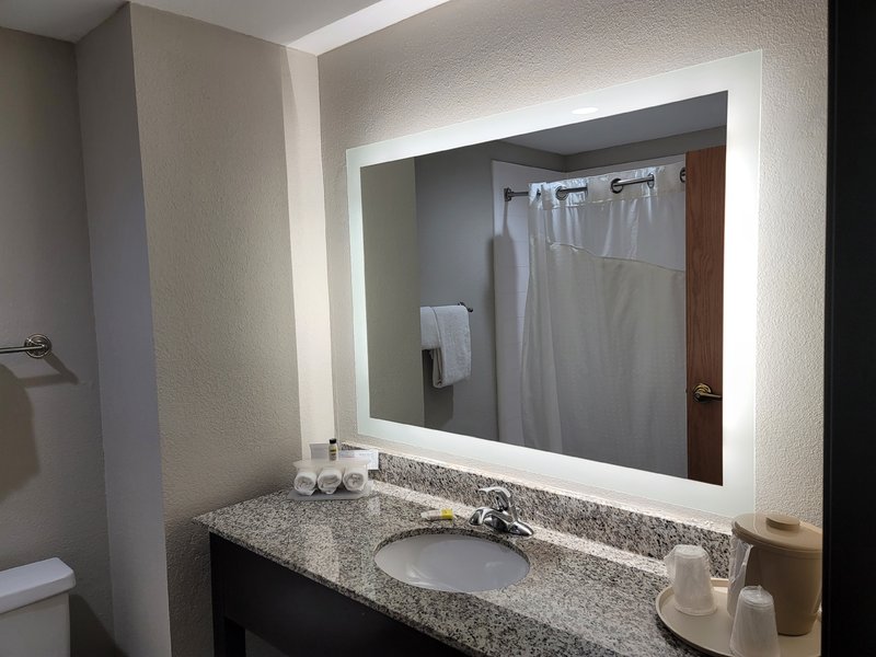 HOLIDAY INN EXP STES WILSON