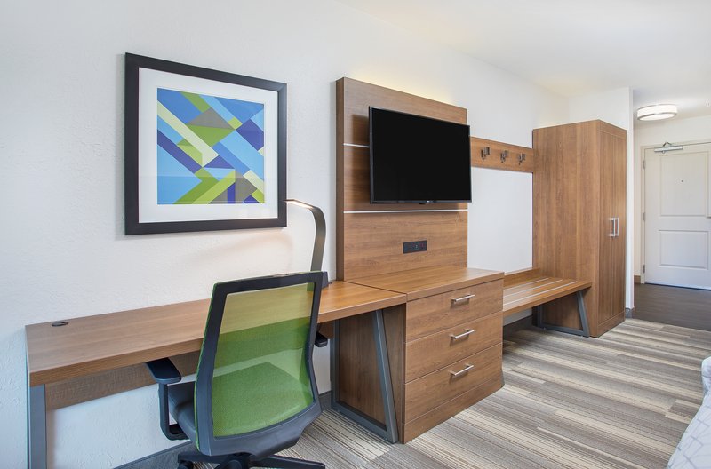 Holiday Inn Express and Suites Lexington W – Versailles
