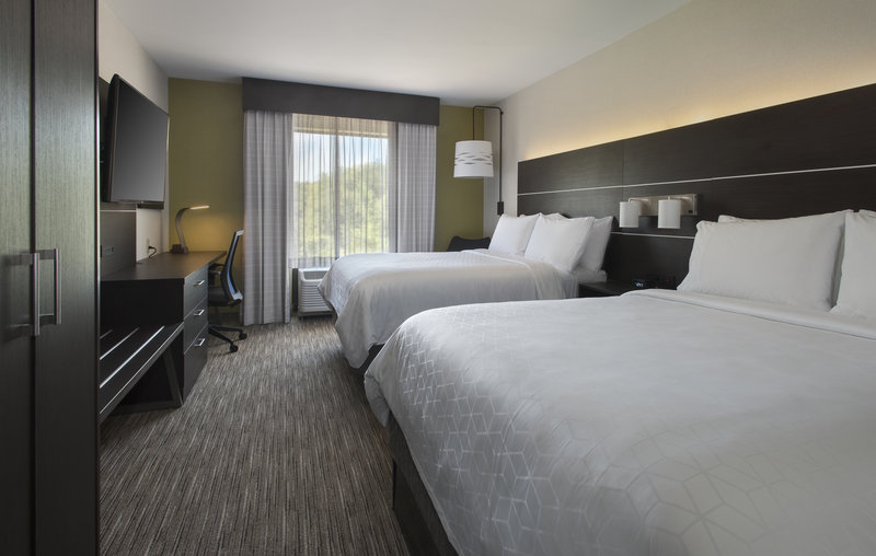 2 QUEEN BEDS NONSMOKING HIGH FLOOR