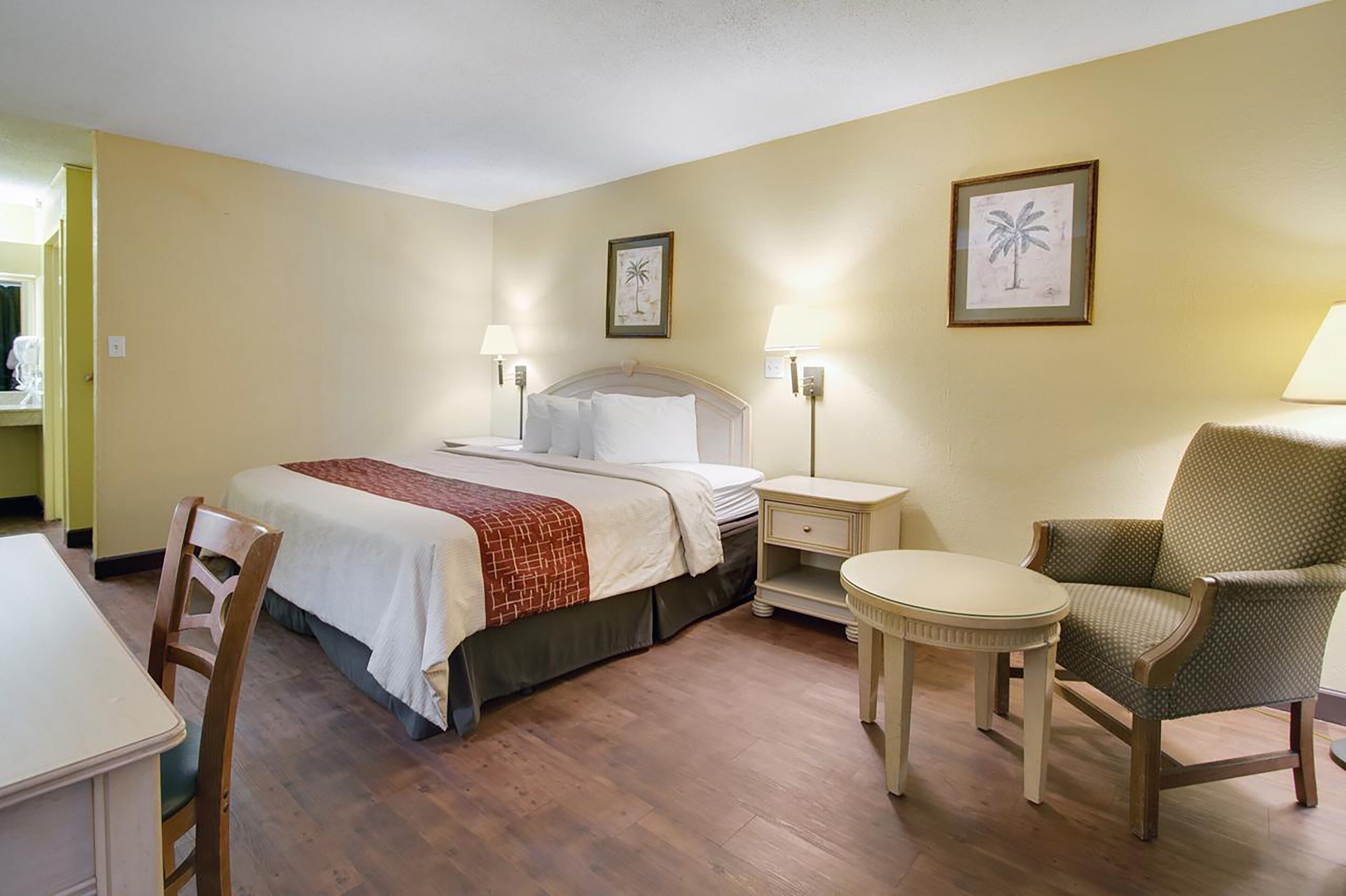 OYO Hotel Dundee By Crystal Lake