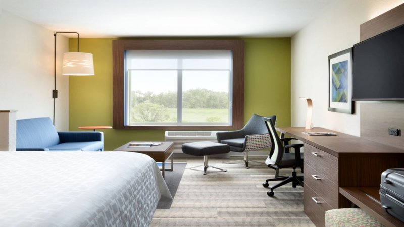 Holiday Inn Express Fall River North