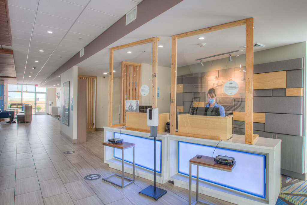Holiday Inn Express & Suites REMINGTON, LaPorte
