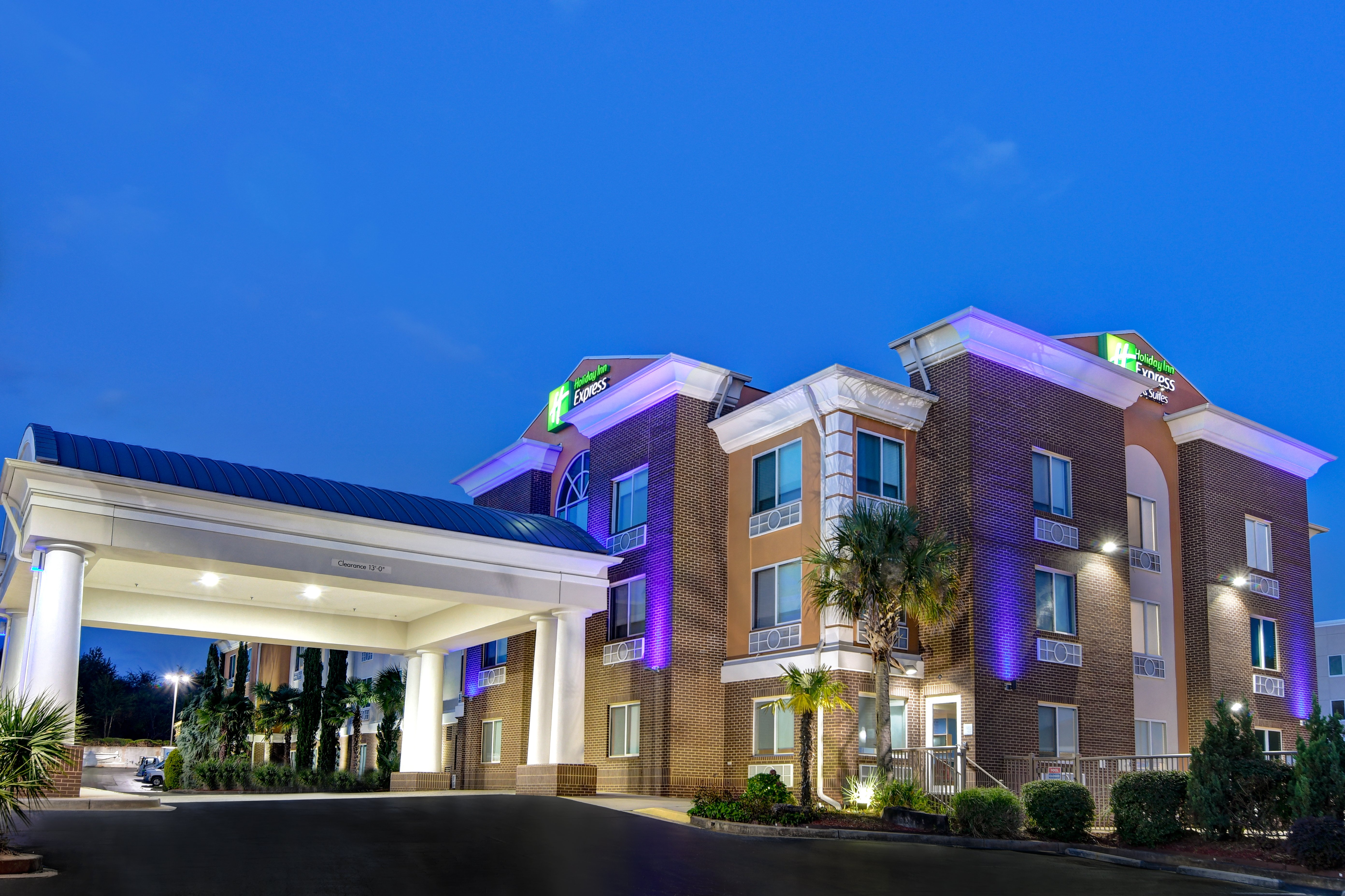 Holiday Inn Express & Suites Anderson